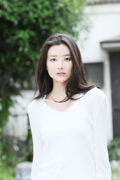 亚博官网:穿着热刺的睡衣?英媒急公好义帮穆帅先PS为敬(图1) yabo体育